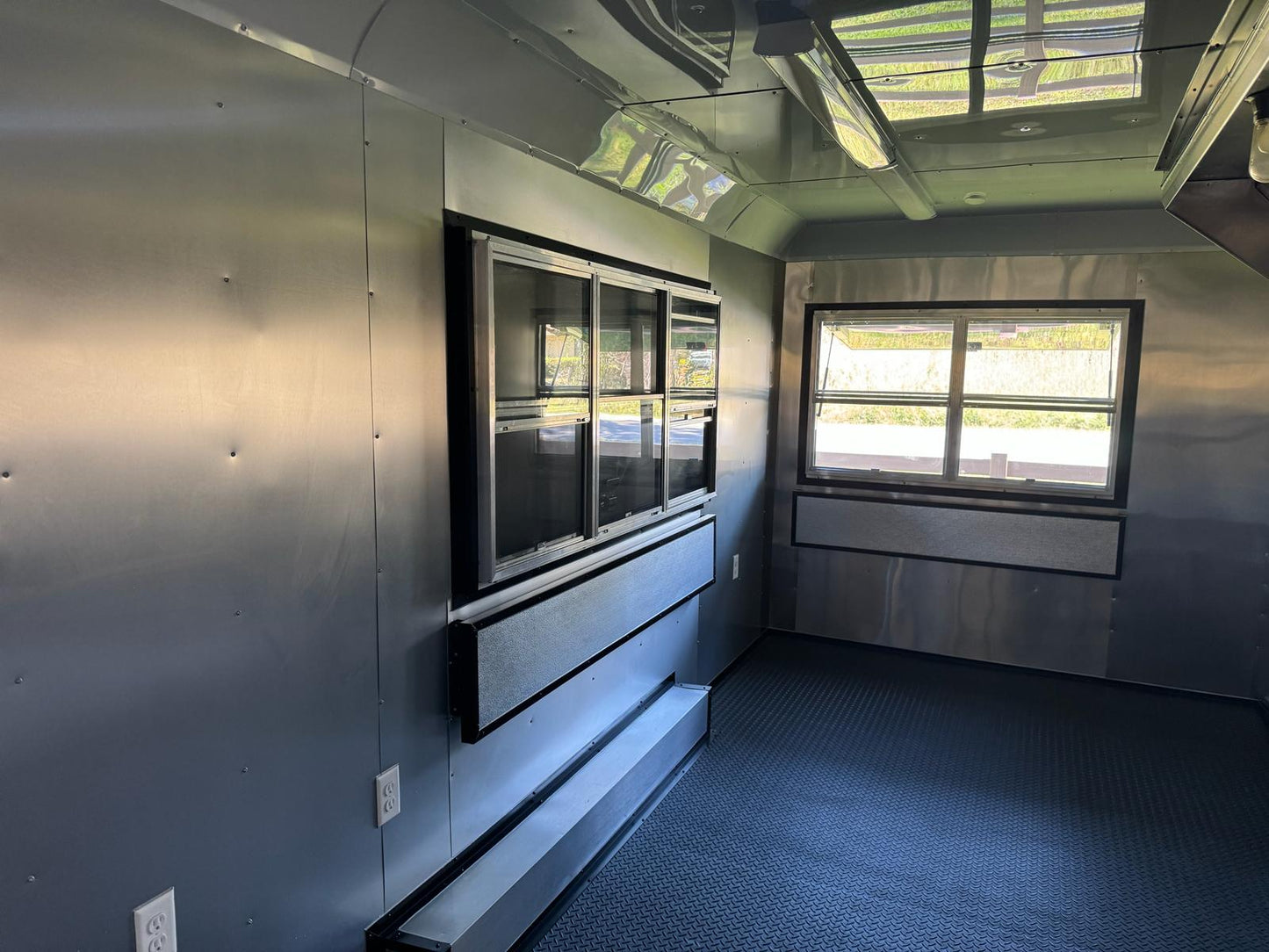 2024 8.5x20TA FOOD CONCESSION TRAILER 84'' 4211