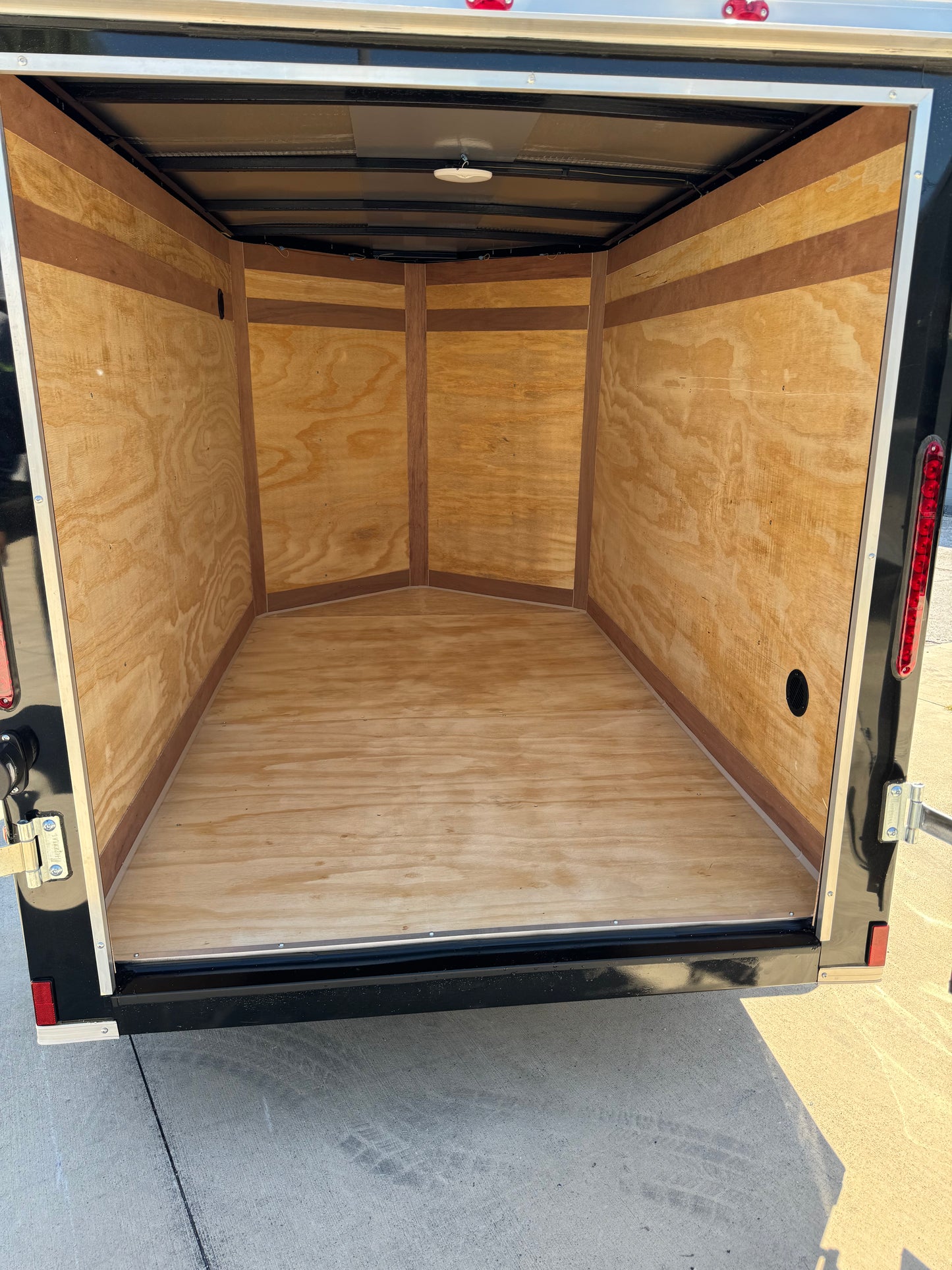 5X8 TRAILER SWING DOOR 60'' 5496l