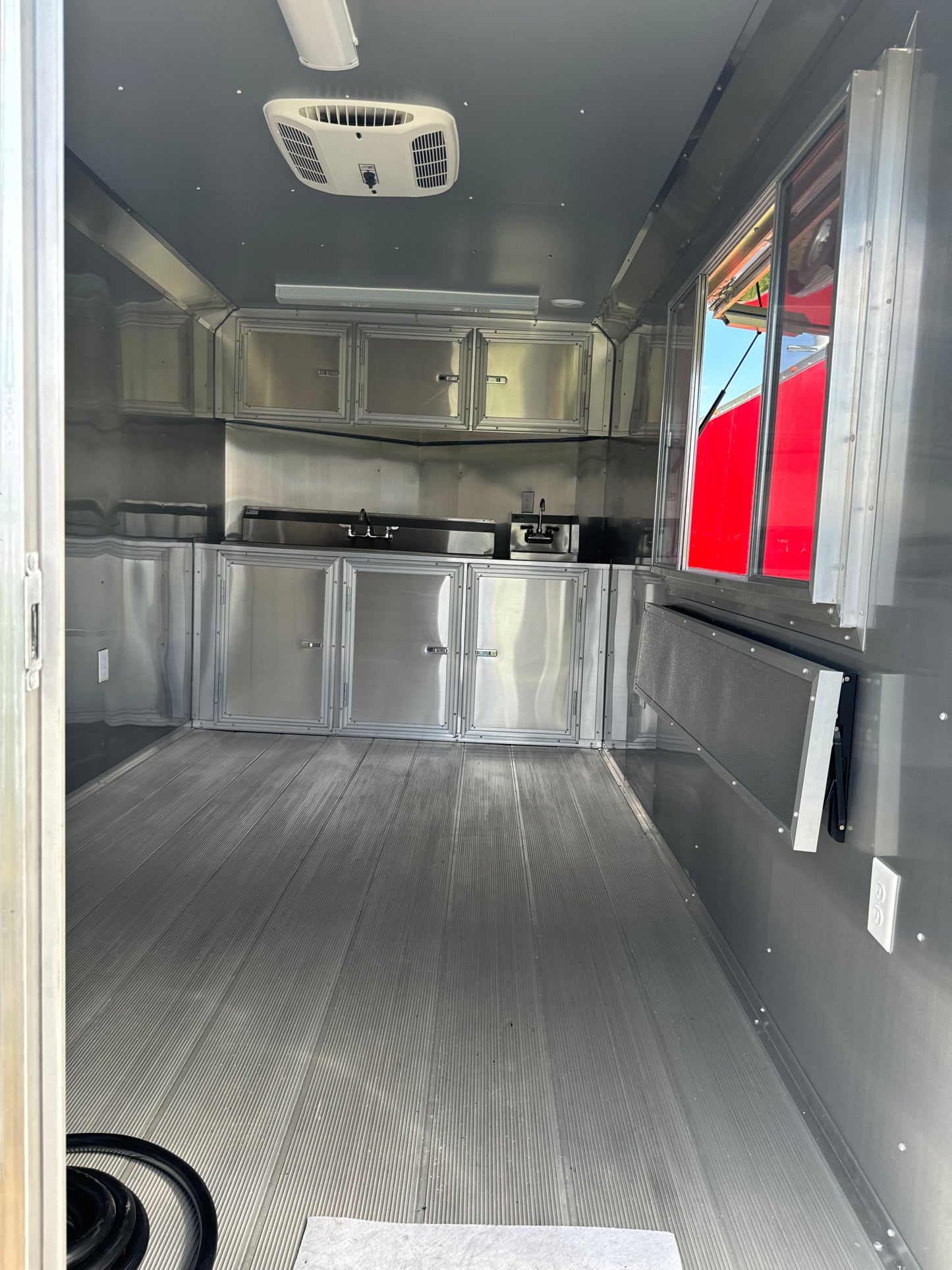 CONCESSION FOOD TRAILER 7X14TA 90'' 5600L