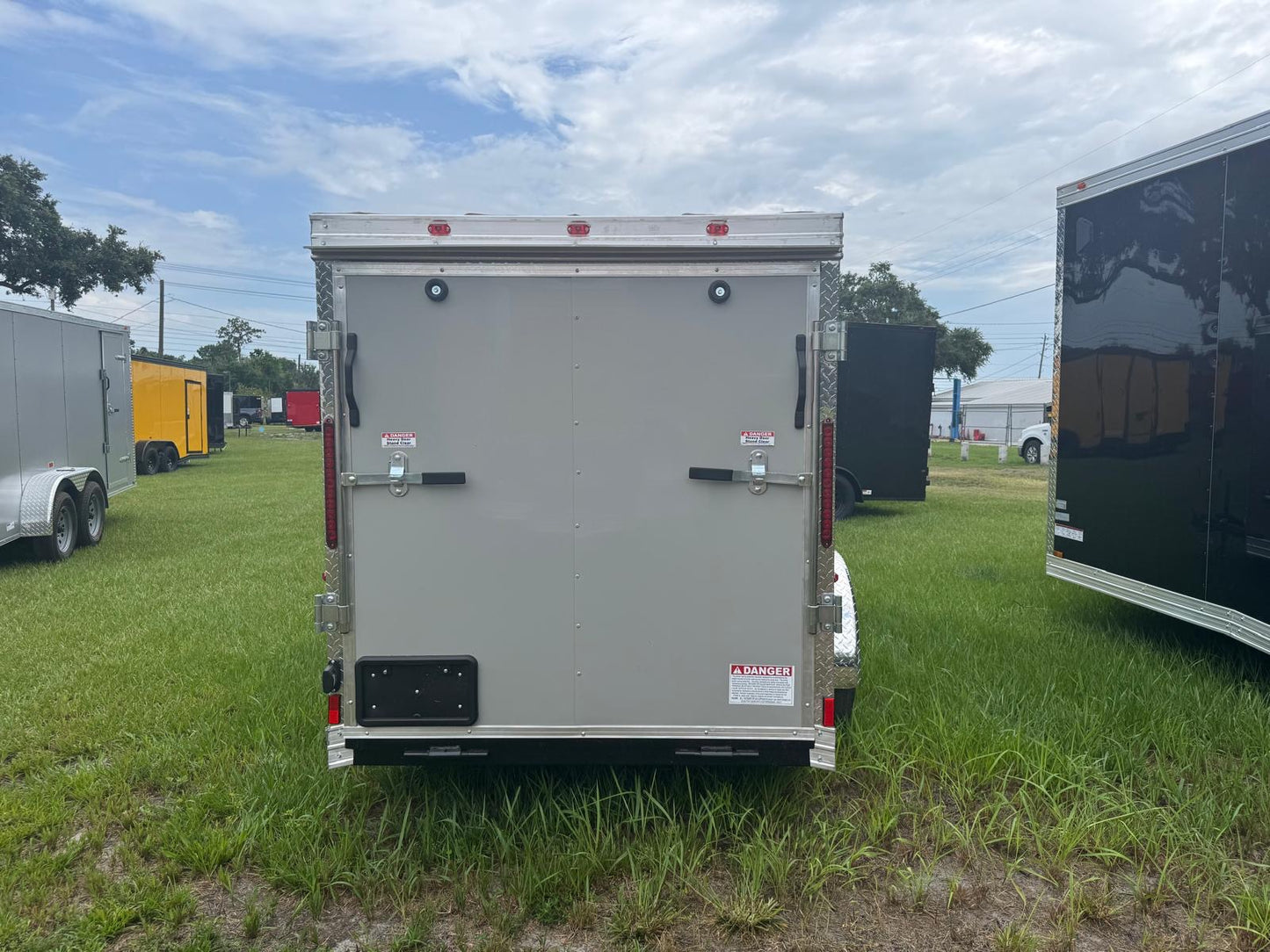 2025 5X10SA ENCLOSED CARDO TRAILER 60'' 8958M